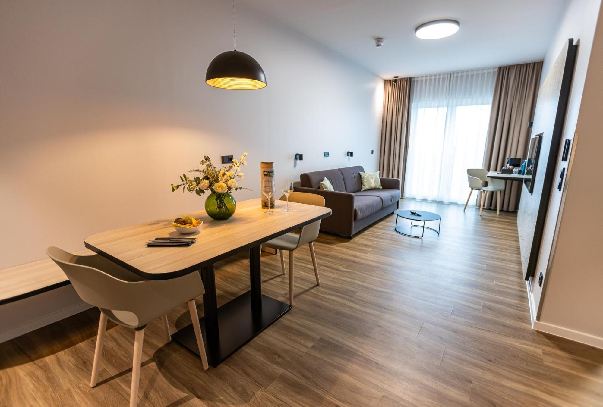 Platzhirsch Living Hotel Kelsterbach Exterior photo